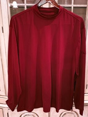 Walter Hagen Men's Long Sleeve Crew in Deep Red Maroon